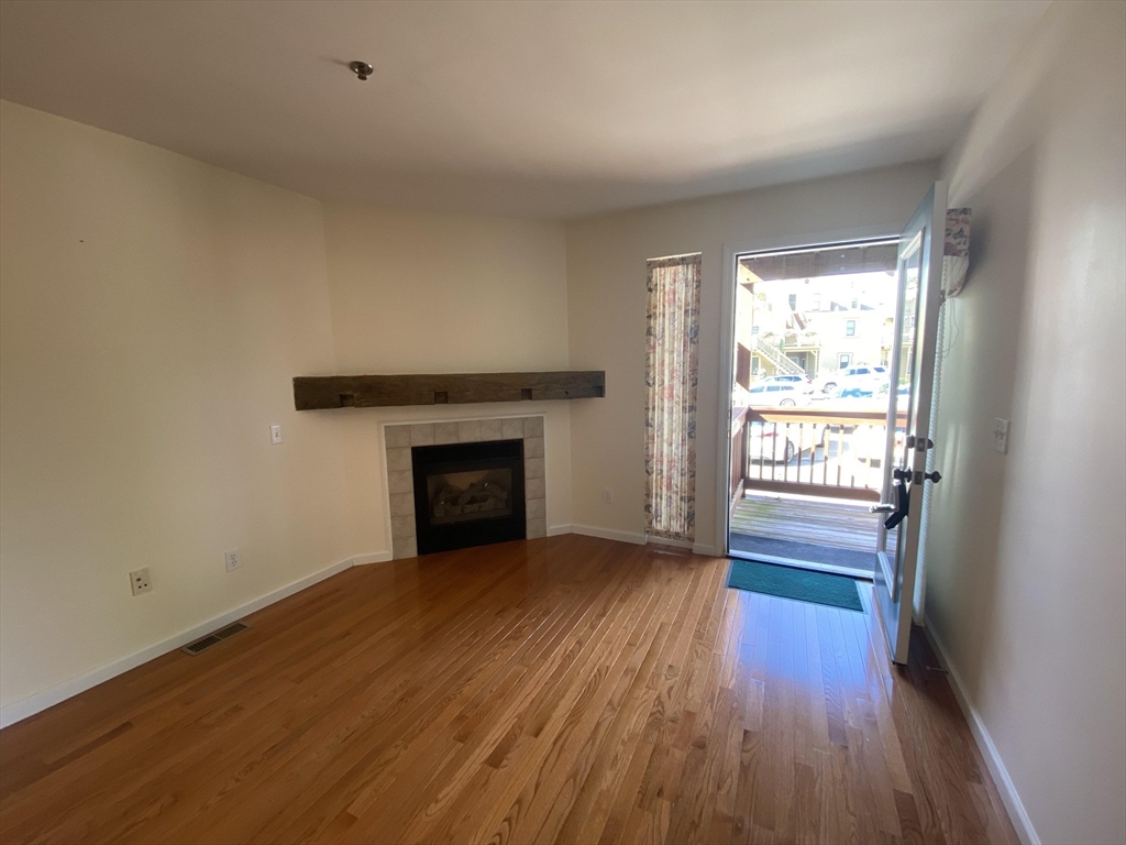 8 A Elm Street, Unit 8A Framingham, MA 01701 - Photo 4 of 15