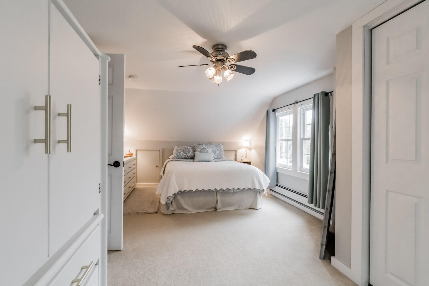 208 Black Point Road Scarborough, ME 04074 - Photo 25 of 34 Primary Bedroom