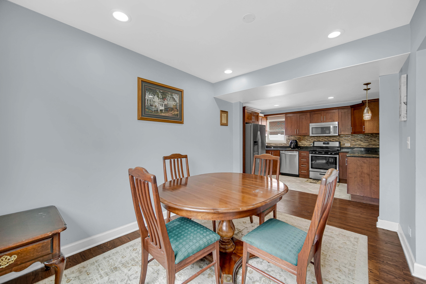 6330 107th Street Chicago Ridge, IL 60415 - Photo 11 of 27 a view of a dining room with furniture