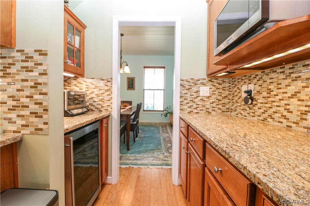 4628 Allenbend Road Glen Allen, VA 23060 - Photo 14 of 50 Kitchen with wine refrigerator and bar area