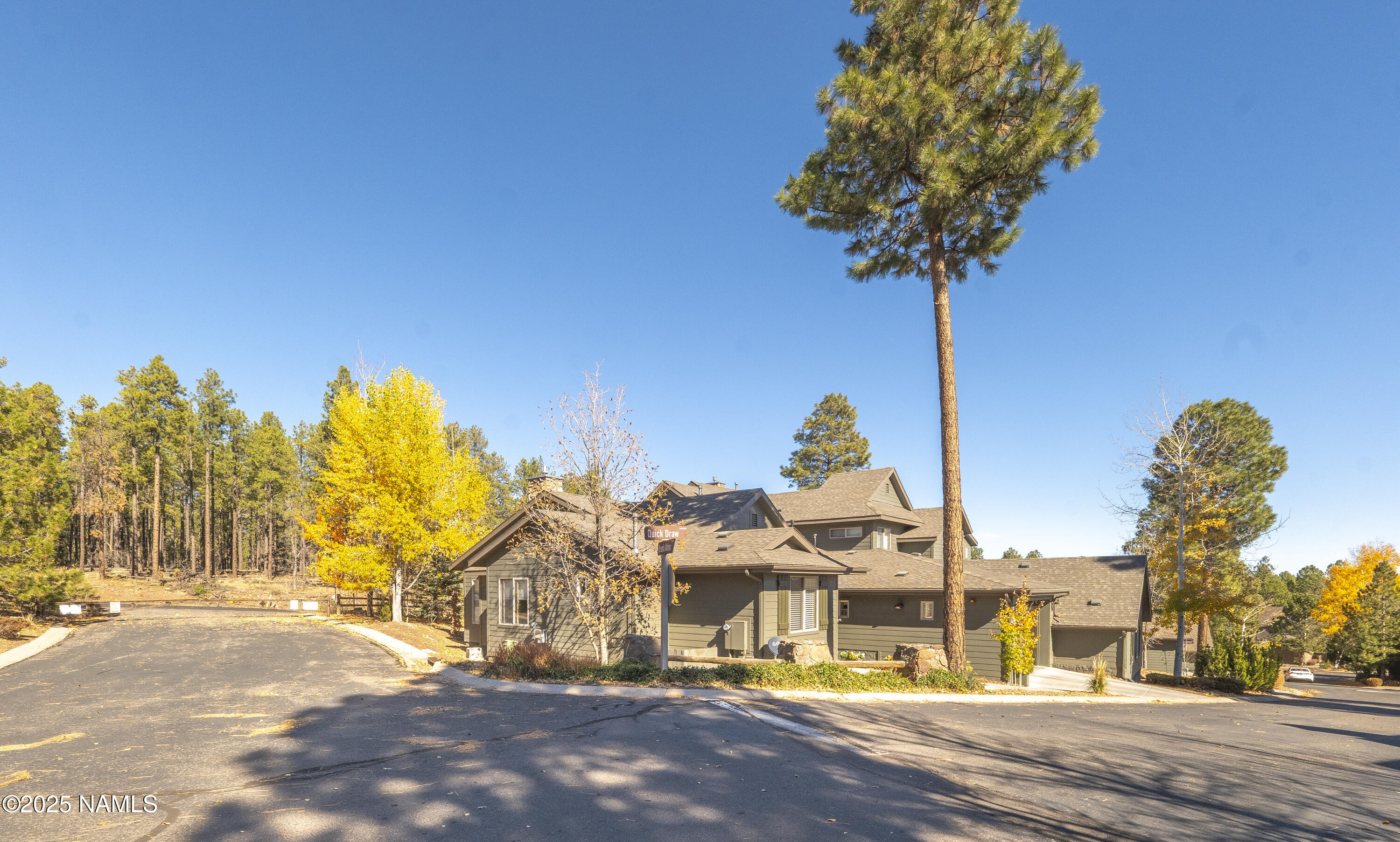 4900 West Quick Draw Flagstaff, AZ 86005 - Photo 29 of 36 a view of a basketball court