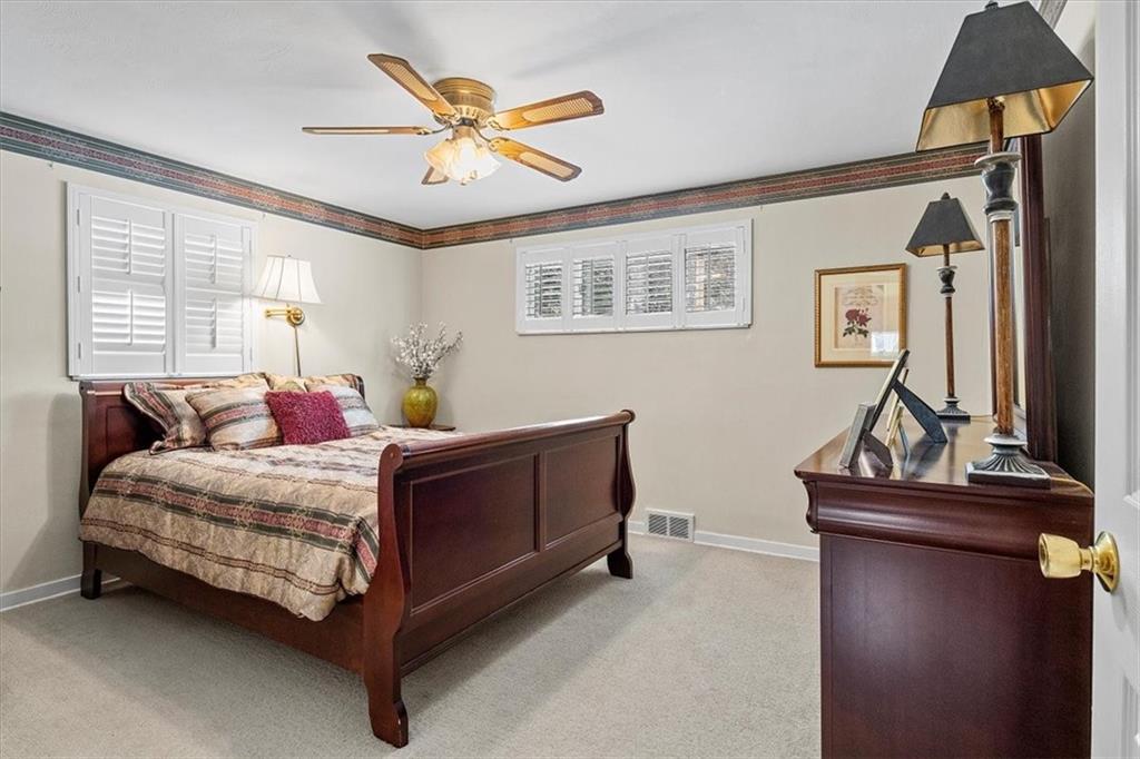 1539 Powers Run Road Pittsburgh, PA 15238 - Photo 14 of 25 Gallery Image 14