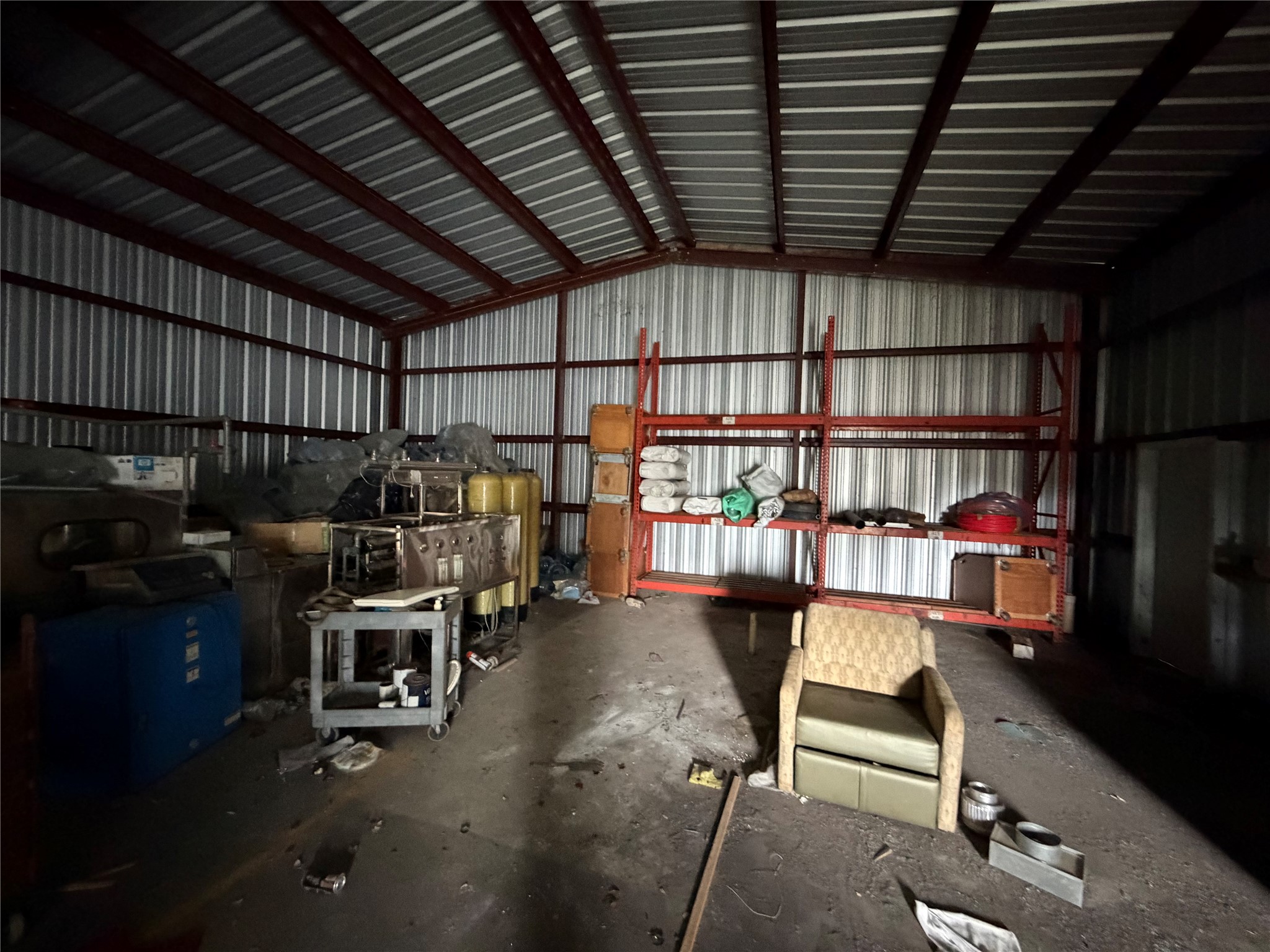 13326 Gin Road Kendleton, TX 77417 - Photo 6 of 9 a room with furniture