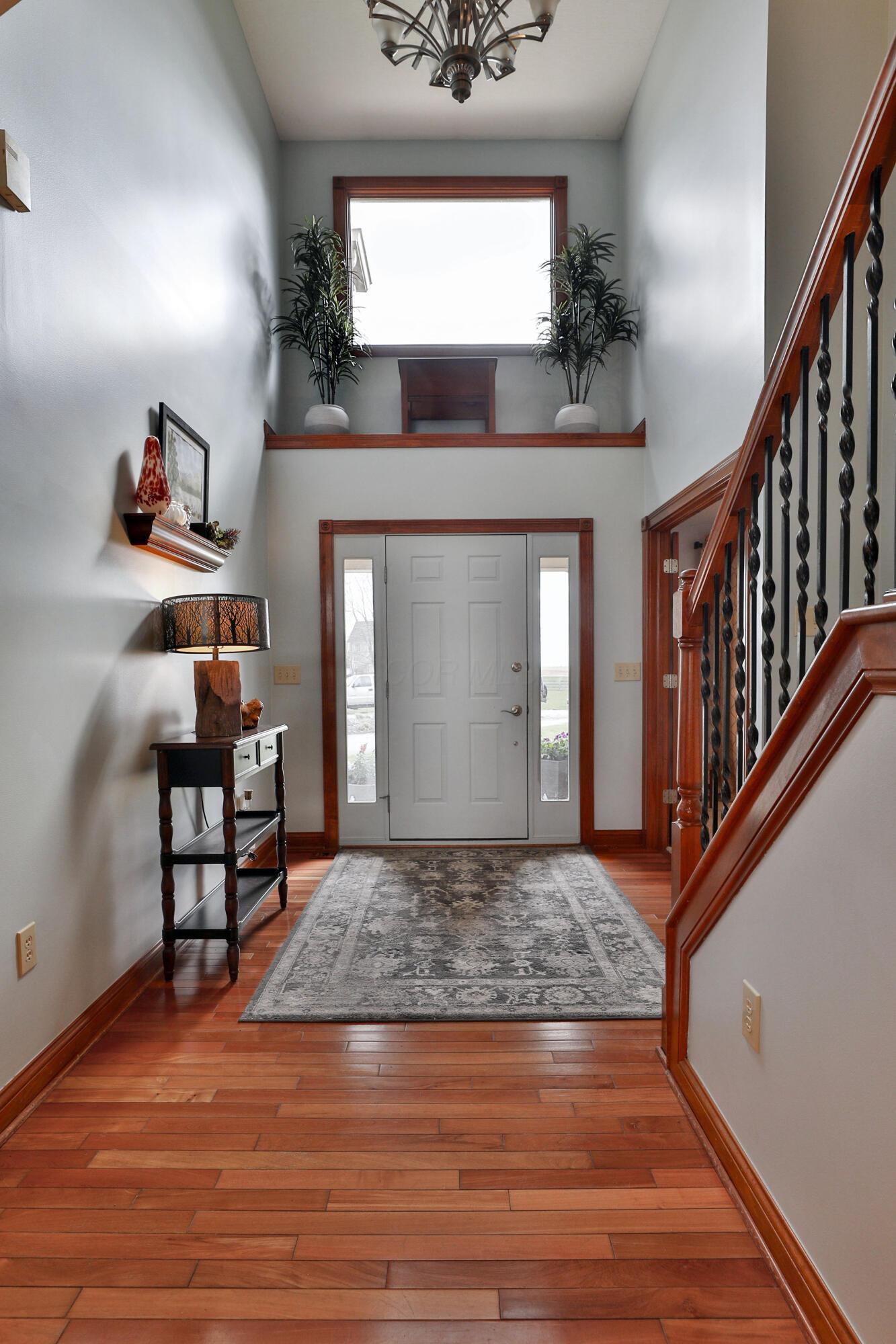 2313 Horseshoe Road Delaware, OH 43015 - Photo 5 of 56 Entry