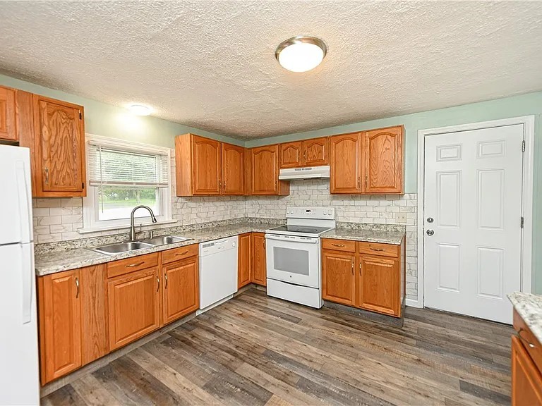 2282 West Henrietta Road Rochester, NY 14623 - Photo 12 of 32