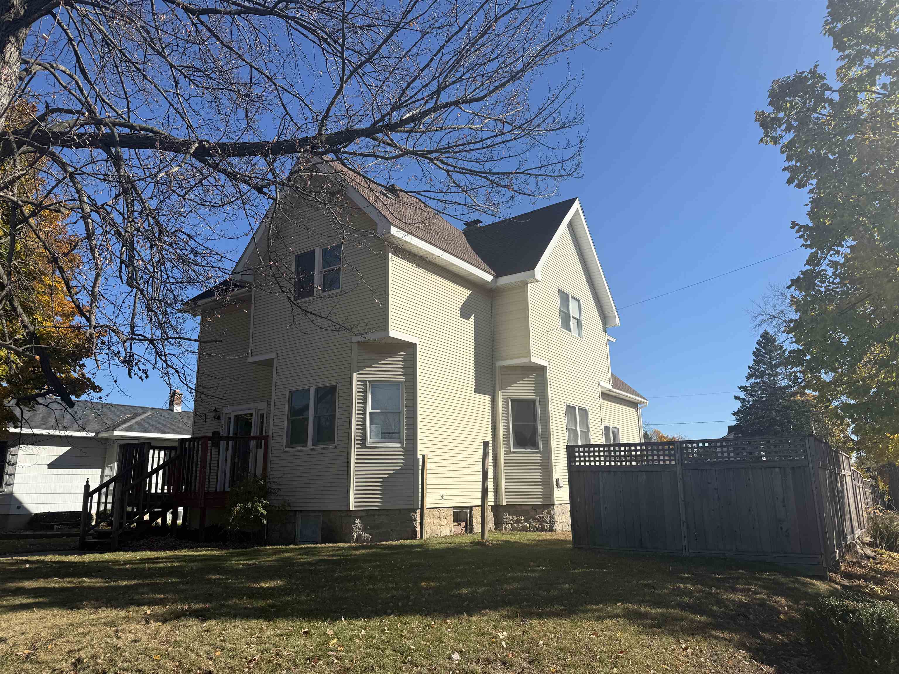 718 Jackson Street Marinette, WI 54143 - Photo 17 of 18