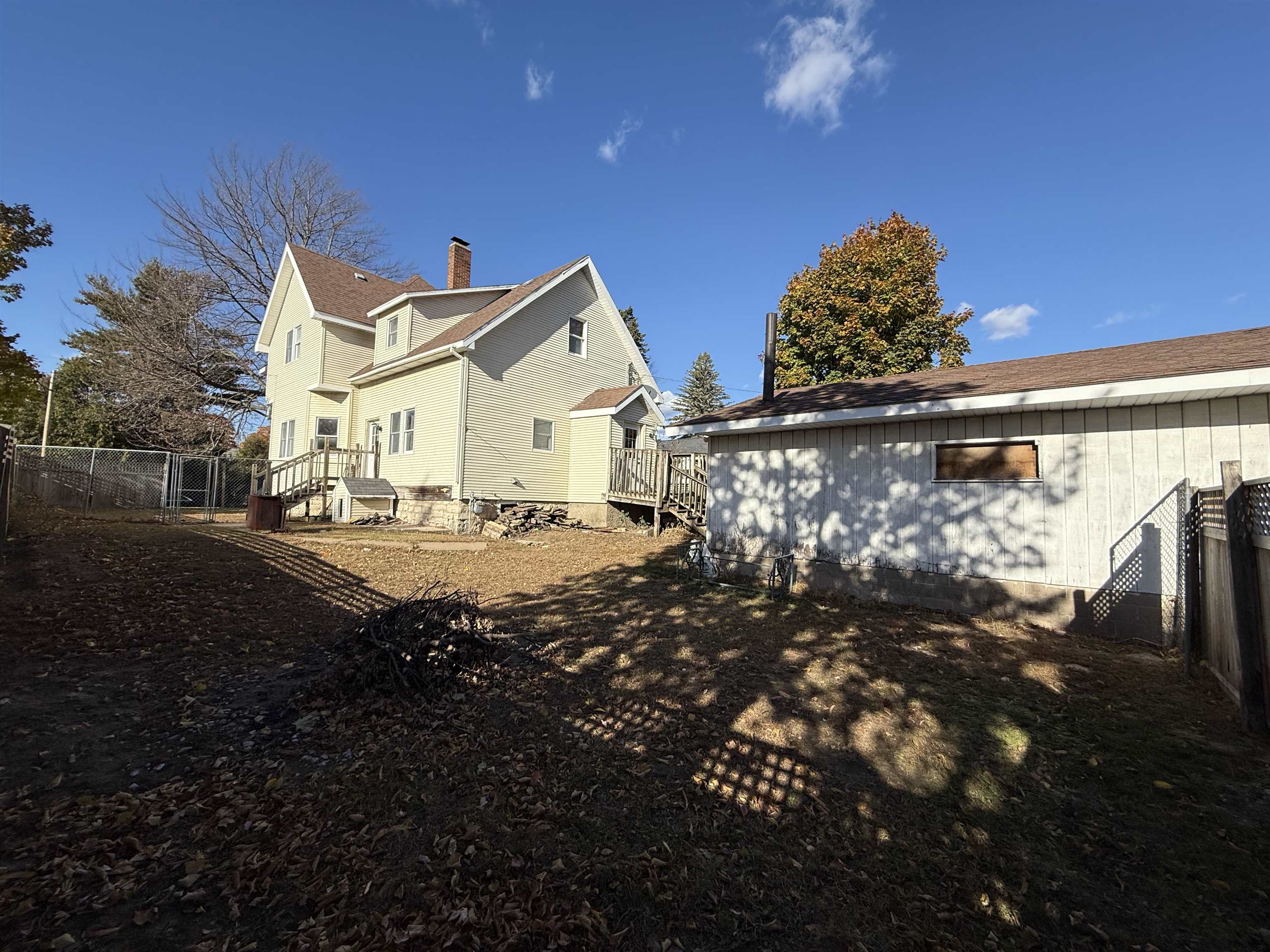 718 Jackson Street Marinette, WI 54143 - Photo 2 of 18