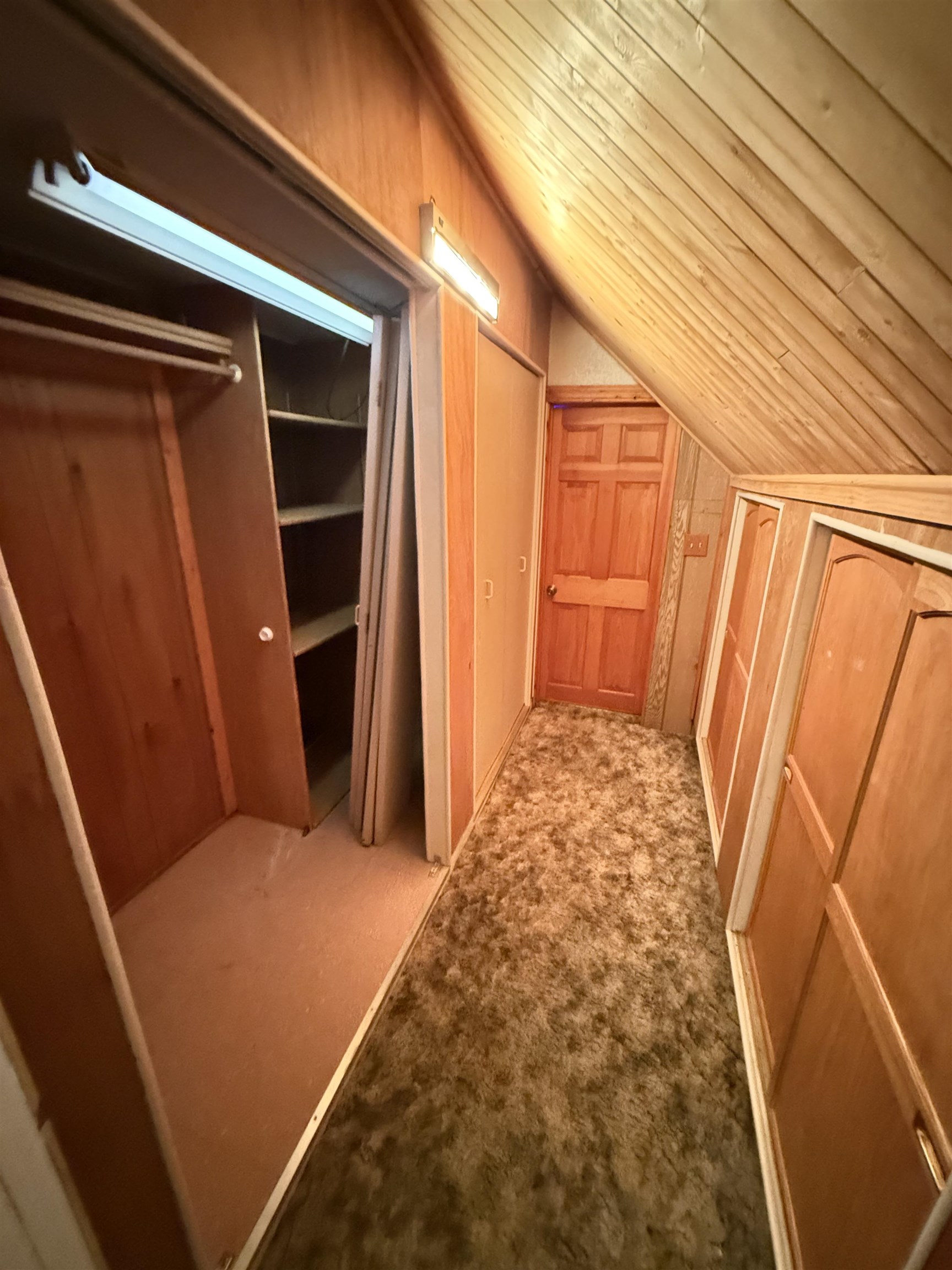 718 Jackson Street Marinette, WI 54143 - Photo 8 of 18