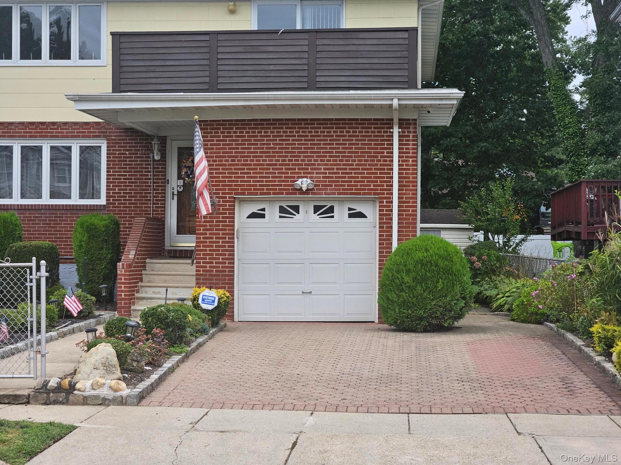 55 Juniper Road, Unit A Port Washington, NY 11050 - Photo 2 of 13
