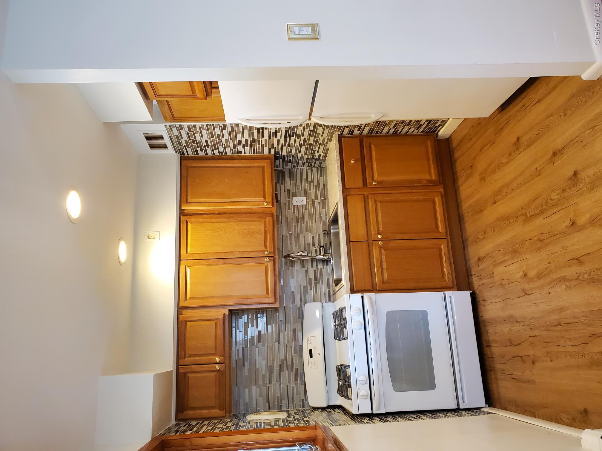 55 Juniper Road, Unit A Port Washington, NY 11050 - Photo 6 of 13