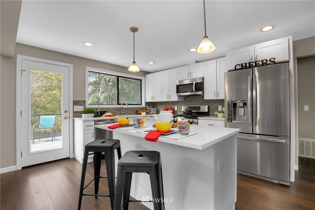 27004 Northeast Ames Lake Road Redmond, WA 98053 - Photo 4 of 25 Gallery Image 4