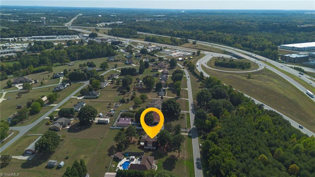 3414 Edgefield Road Greensboro, NC 27409 - Photo 39 of 44 Gallery Image 39