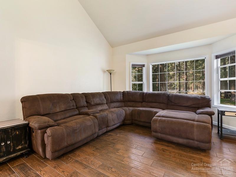 59898 Navajo Road Bend, OR 97702 - Photo 11 of 25 Additional Photo