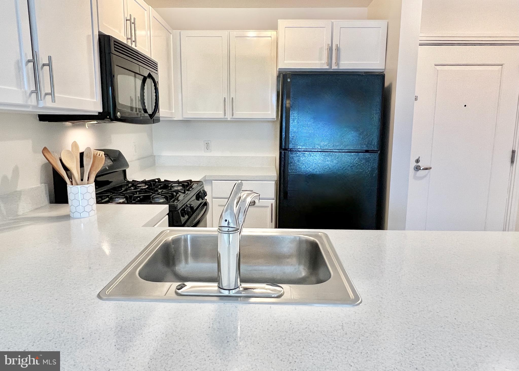 800 4th Street Southwest, Unit S110 Washington, DC 20024 - Photo 3 of 5