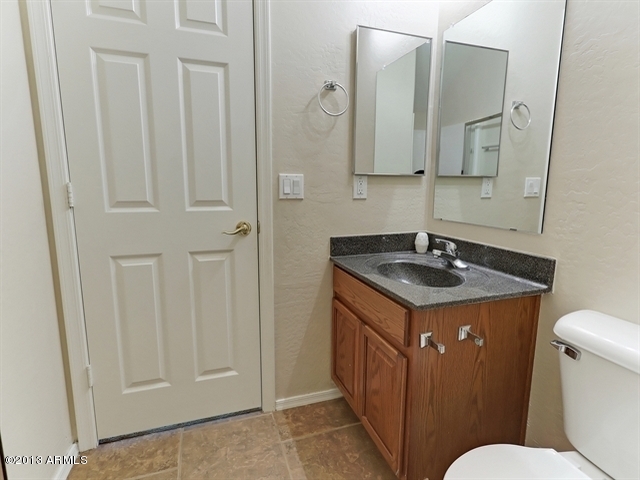 9396 West Cordes Road Tolleson, AZ 85353 - Photo 11 of 45 Bath 03 (down)-B-