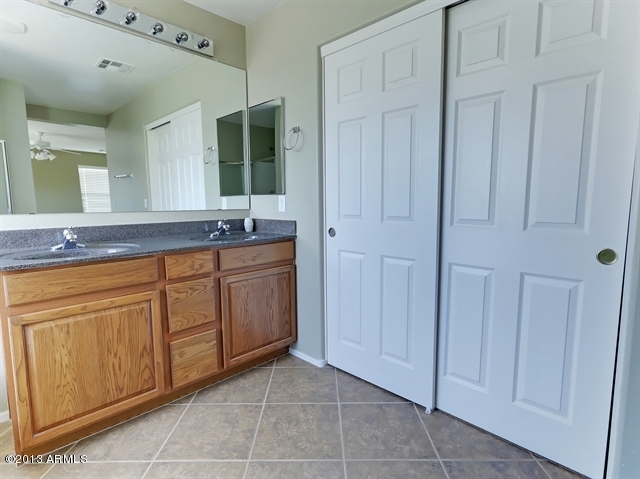 9396 West Cordes Road Tolleson, AZ 85353 - Photo 7 of 45 Bath 01 (master)-C-