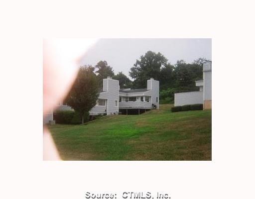 28 Stratton Way, Unit 28 Branford, CT 06405 - Photo 1 of 1 Gallery Image 1