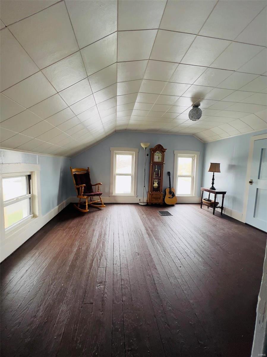 311 Putnam Street Mount Olive, IL 62069 - Photo 11 of 16