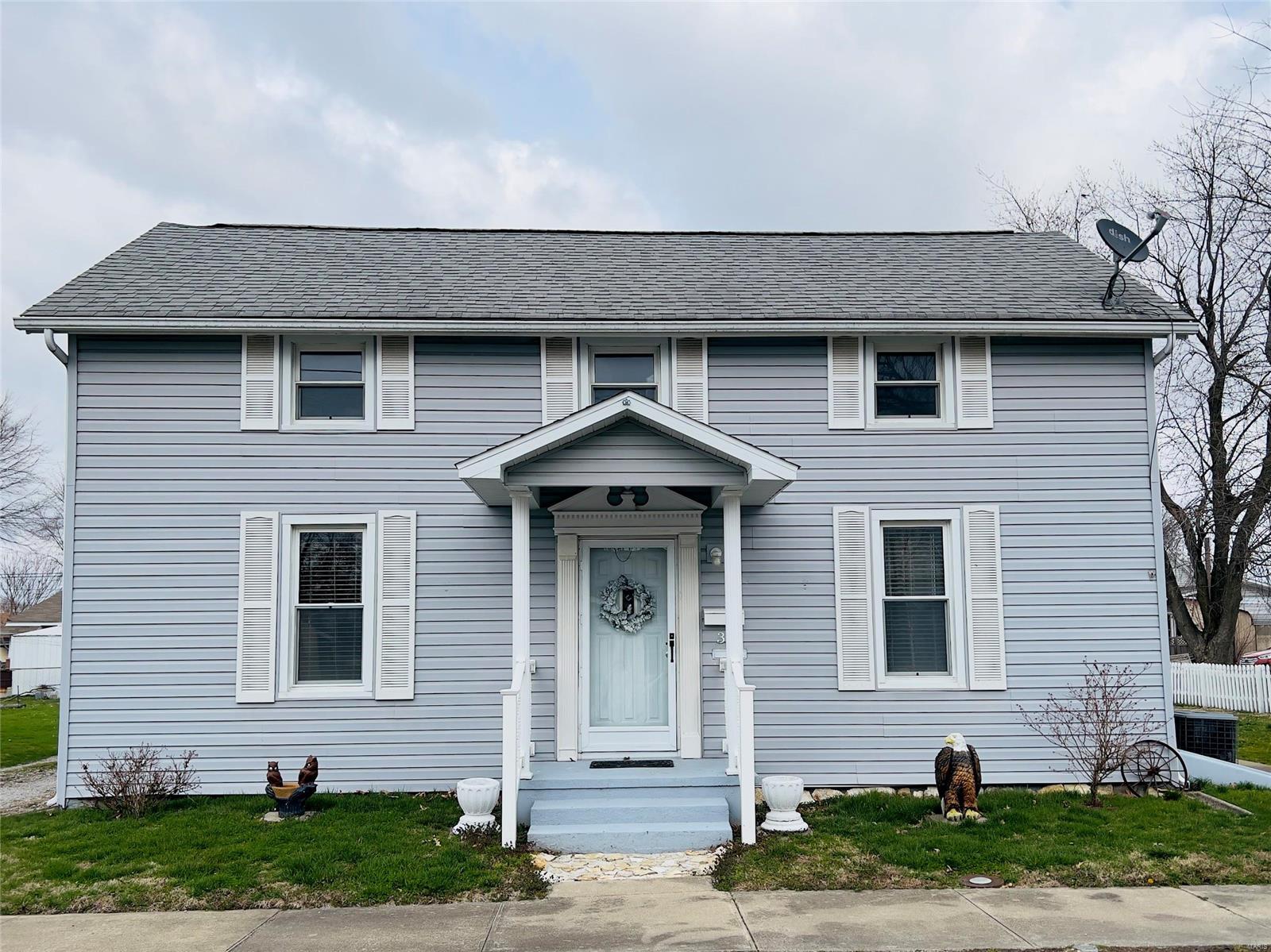 311 Putnam Street Mount Olive, IL 62069 - Photo 3 of 16