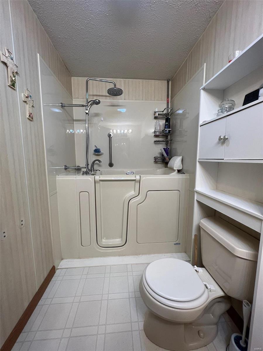 311 Putnam Street Mount Olive, IL 62069 - Photo 9 of 16