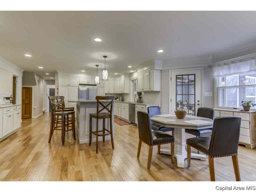 709 Clipper Road Springfield, IL 62711 - Photo 12 of 36