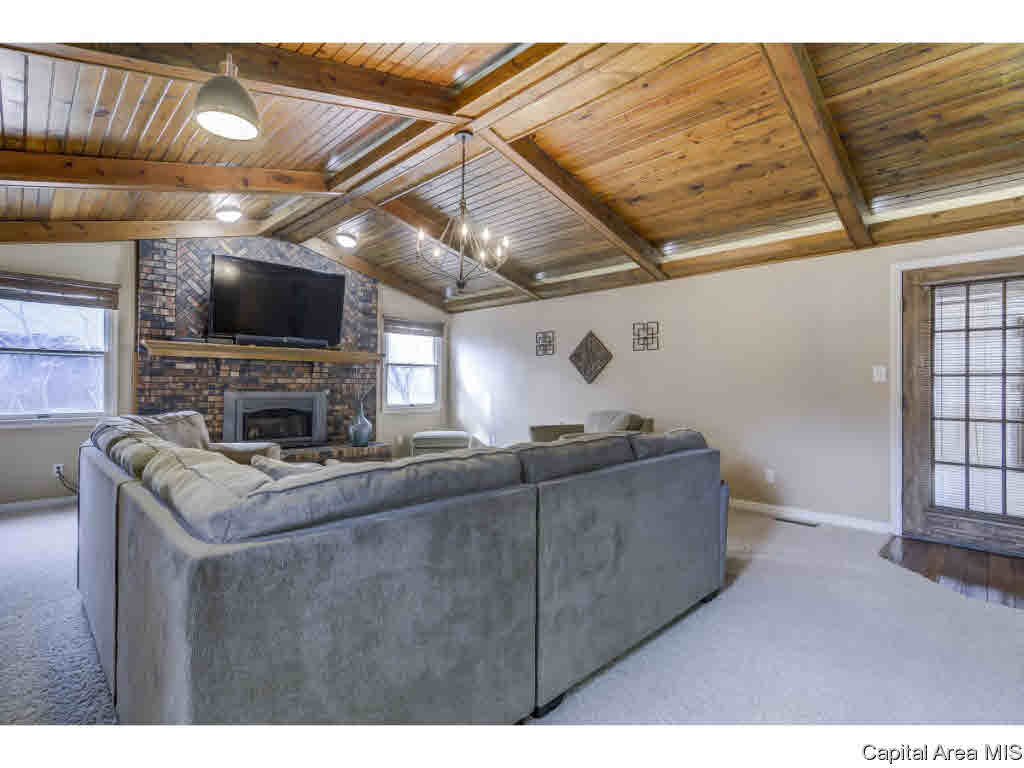 709 Clipper Road Springfield, IL 62711 - Photo 13 of 36