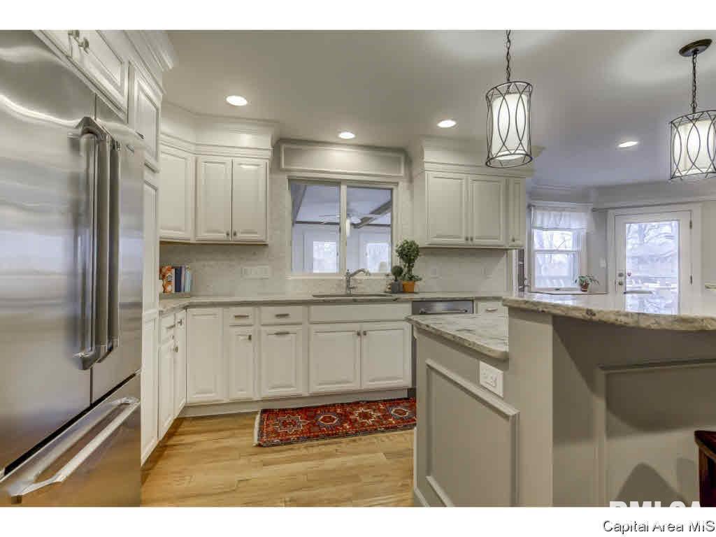 709 Clipper Road Springfield, IL 62711 - Photo 9 of 36