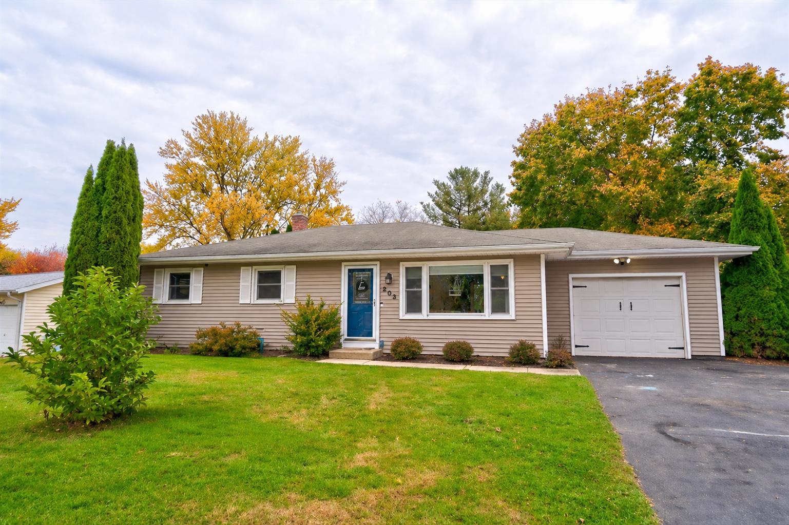203 South Kerch Street Brooklyn, WI 53521 - Photo 2 of 53