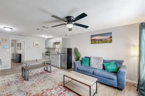 $1,200 | 1532 Whitaker Avenue, Dallas, TX 75216