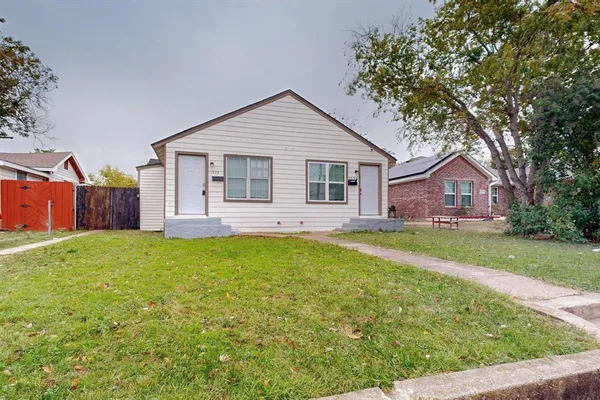 $1,200 | 1532 Whitaker Avenue, Dallas, TX 75216
