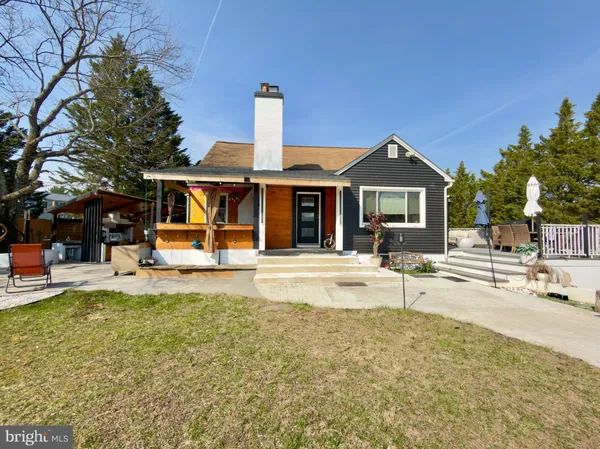 $929,000 | 16720 Longdraft Road, Gaithersburg, MD 20878