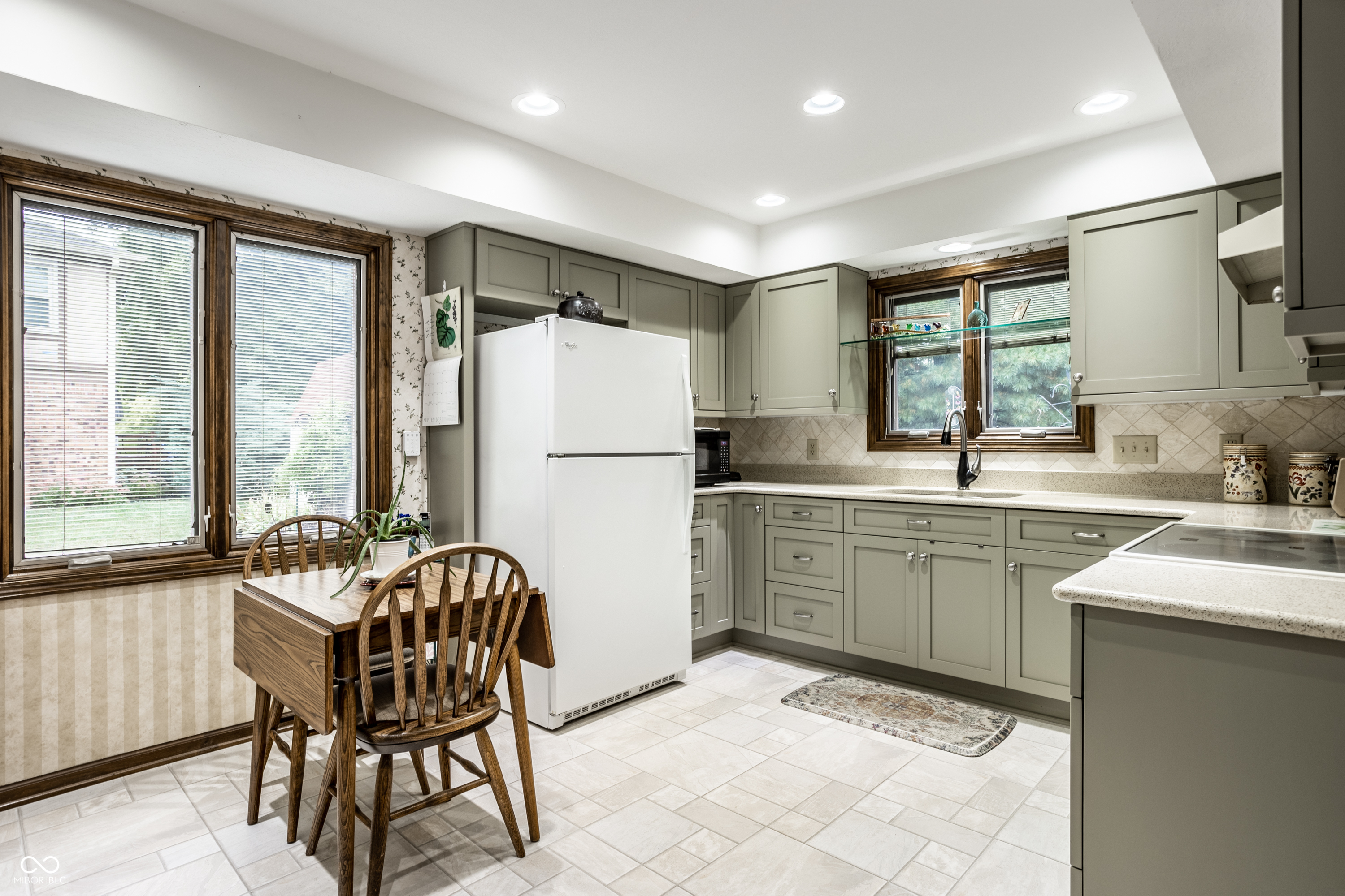 2720 Amherst Street Indianapolis, IN 46268 - Photo 17 of 44