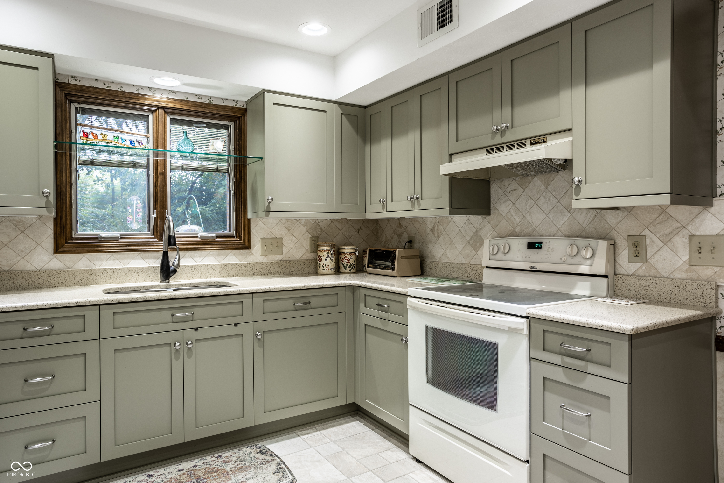 2720 Amherst Street Indianapolis, IN 46268 - Photo 19 of 44