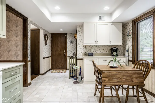 $325,000 | 2720 Amherst Street, Indianapolis, IN 46268