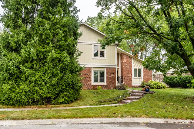 $325,000 | 2720 Amherst Street, Indianapolis, IN 46268