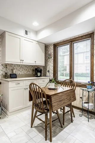 $325,000 | 2720 Amherst Street, Indianapolis, IN 46268