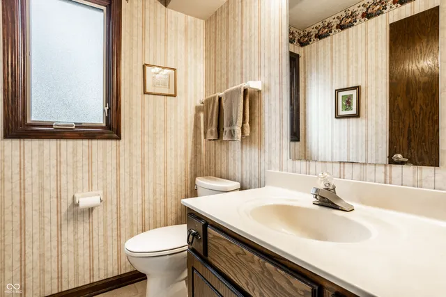 $325,000 | 2720 Amherst Street, Indianapolis, IN 46268