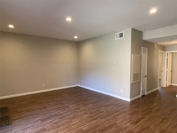 $1,350 | 6500 Harbor Town Drive, Unit 3101, Houston, TX 77036