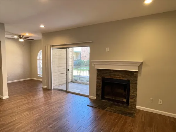 $1,350 | 6500 Harbor Town Drive, Unit 3101, Houston, TX 77036