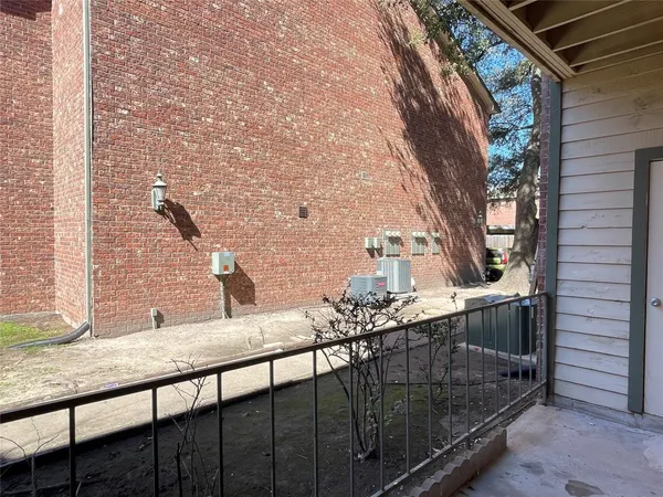 $1,350 | 6500 Harbor Town Drive, Unit 3101, Houston, TX 77036