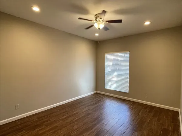 $1,350 | 6500 Harbor Town Drive, Unit 3101, Houston, TX 77036