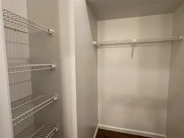 $1,350 | 6500 Harbor Town Drive, Unit 3101, Houston, TX 77036