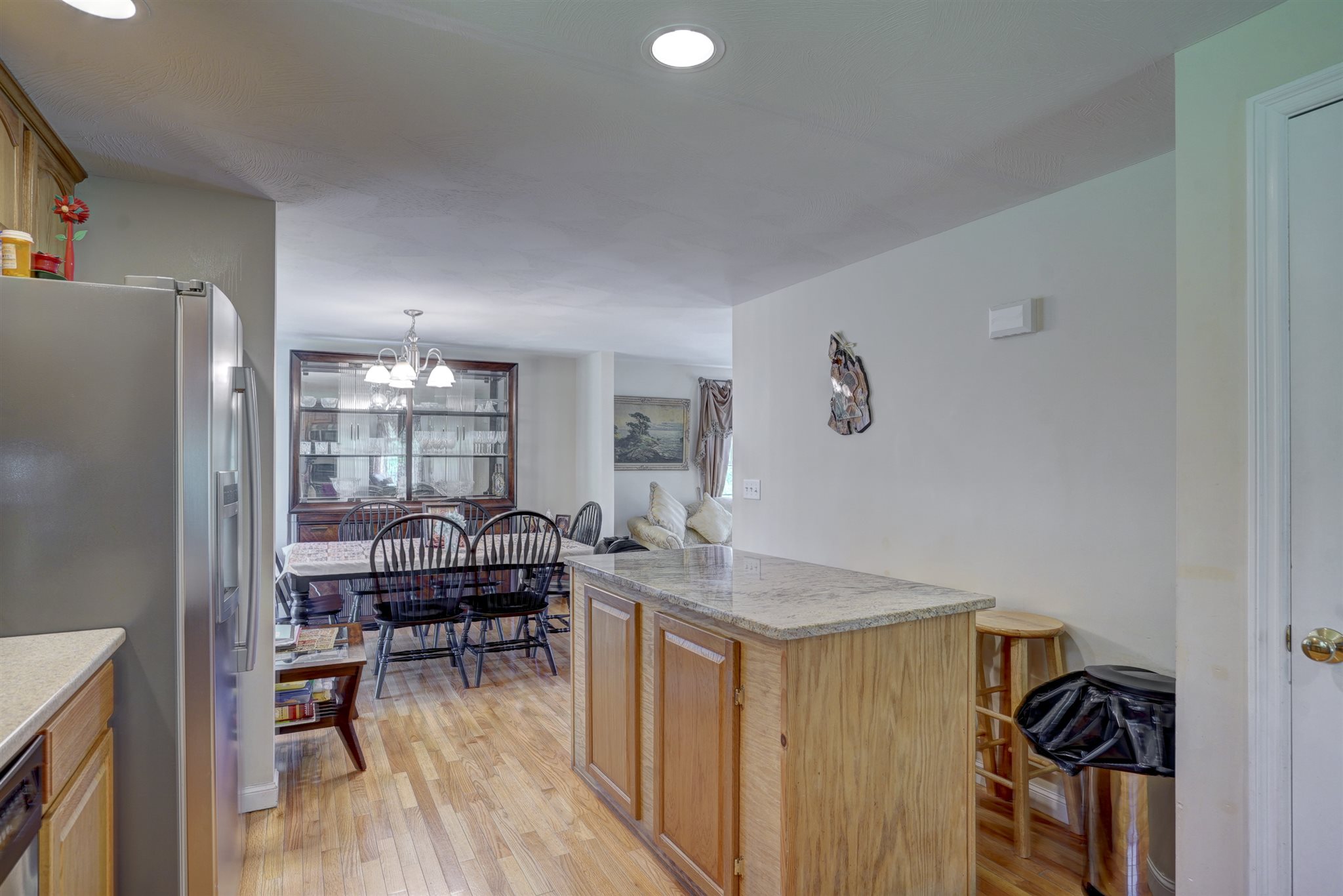 148 Island Pond Road Derry, NH 03038 - Photo 11 of 40