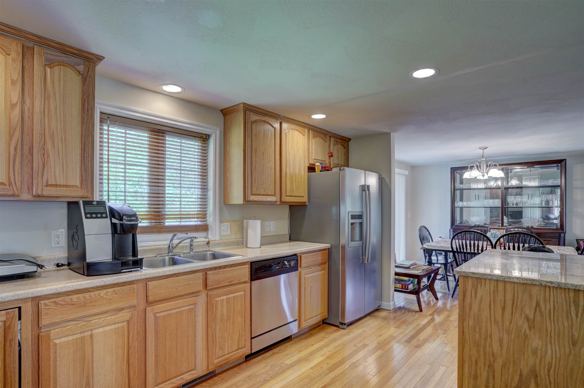 148 Island Pond Road Derry, NH 03038 - Photo 12 of 40