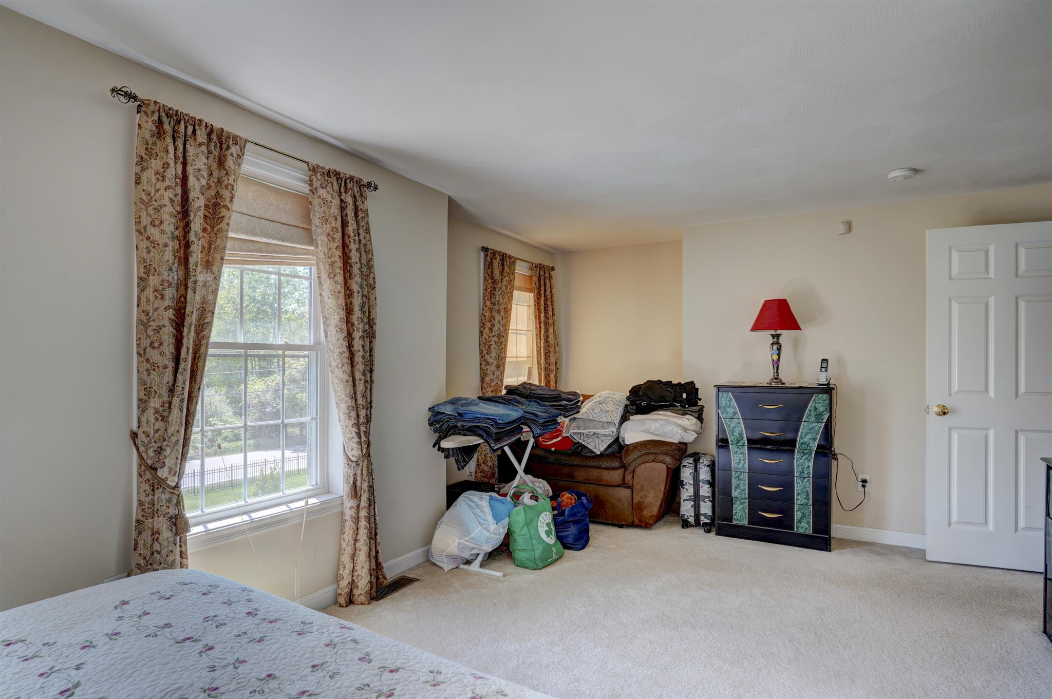 148 Island Pond Road Derry, NH 03038 - Photo 28 of 40