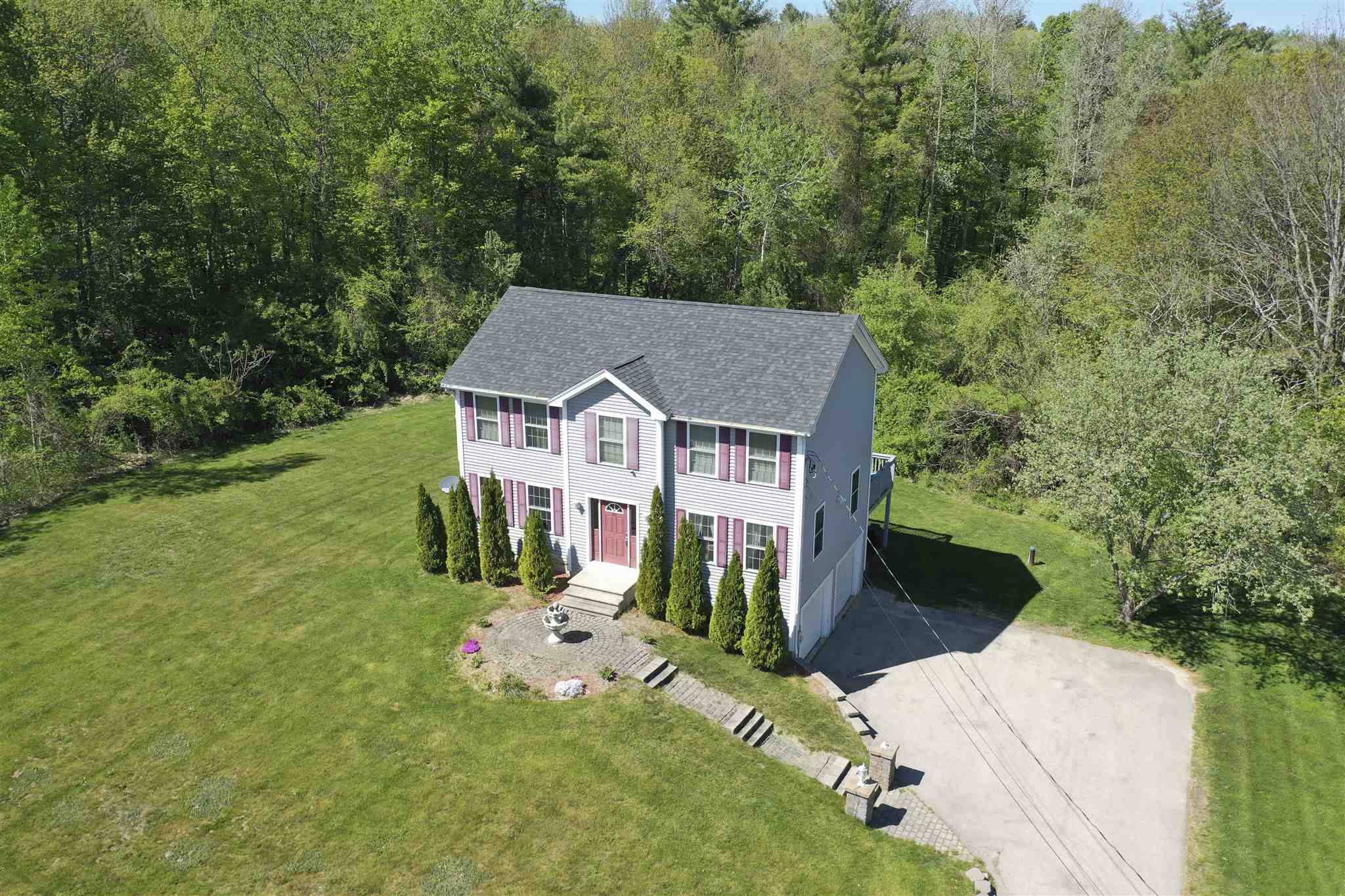 148 Island Pond Road Derry, NH 03038 - Photo 35 of 40