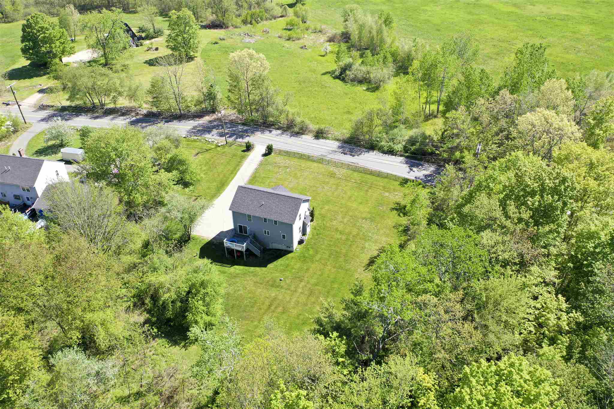 148 Island Pond Road Derry, NH 03038 - Photo 36 of 40