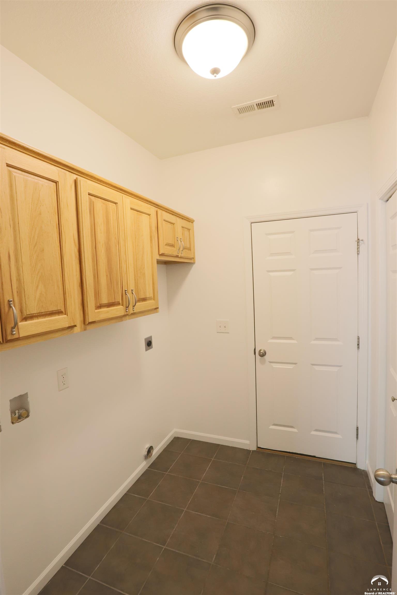 2919 Harper Street Lawrence, KS 66046 - Photo 12 of 28