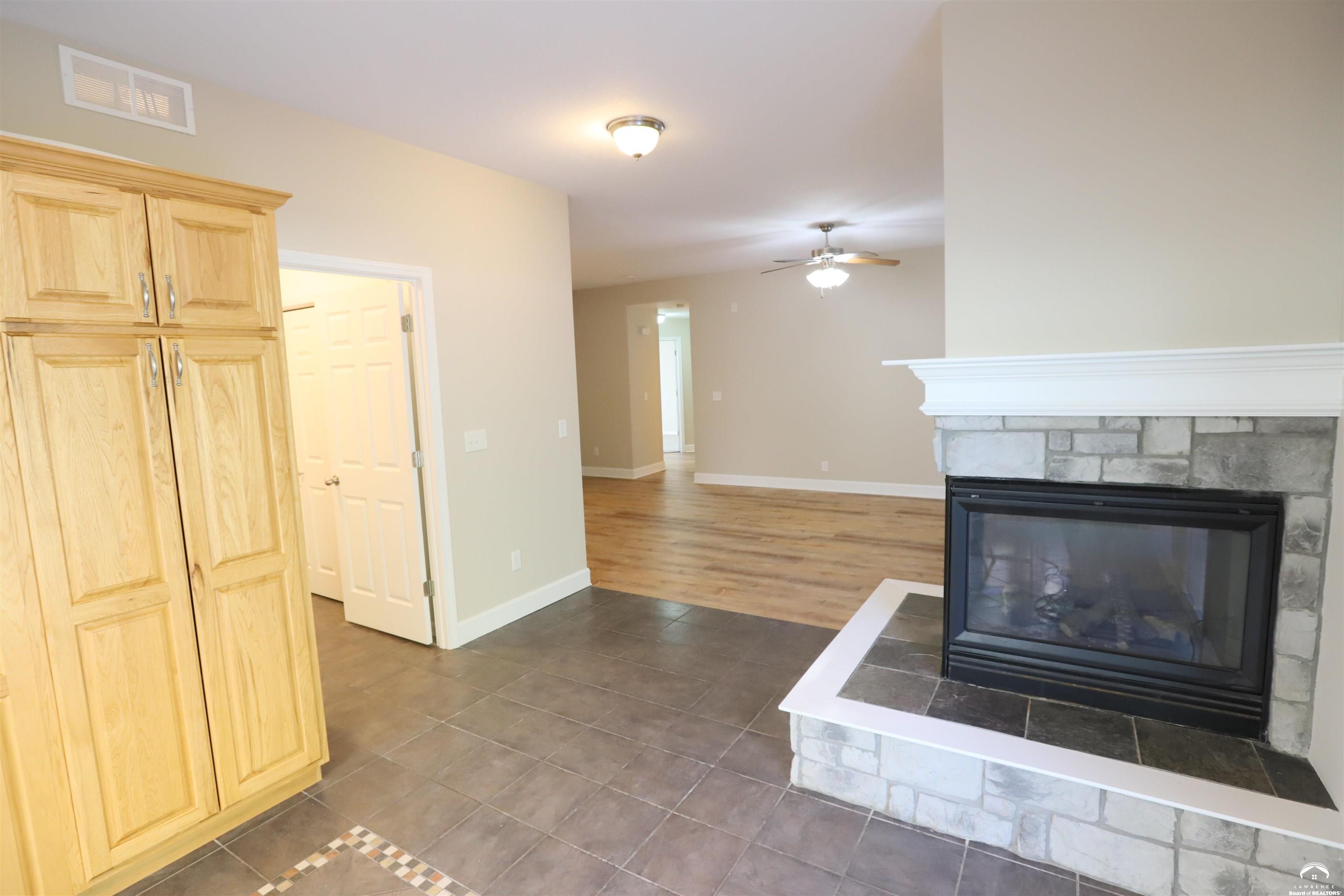 2919 Harper Street Lawrence, KS 66046 - Photo 10 of 28