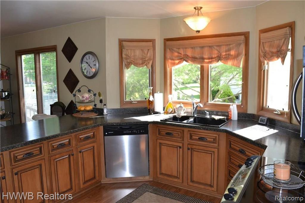 3424 Wedgewood Drive Rochester Hills, MI 48306 - Photo 15 of 43